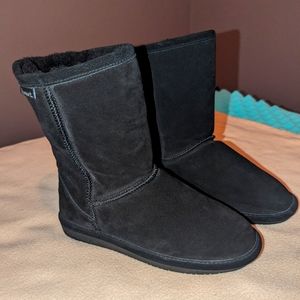 Women bearpaw boots!